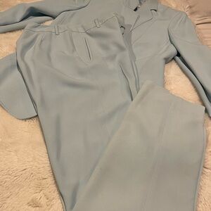 Chic Women's Light Blue Pantsuit
